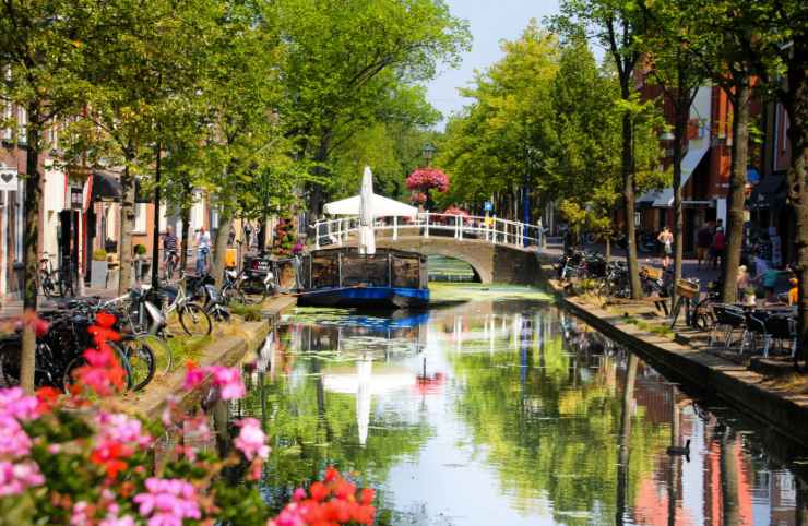 delft è un'alternativa più economica ad amsterdam