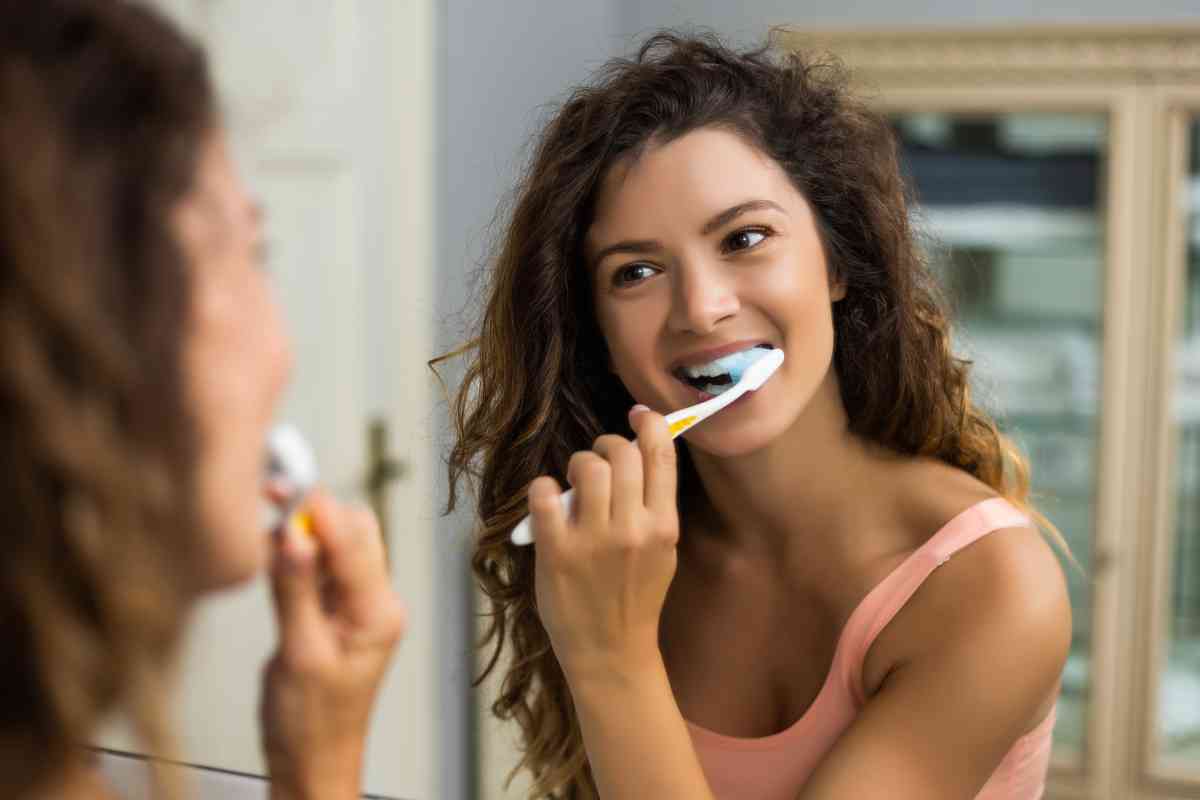 Lavare denti: 5 errori